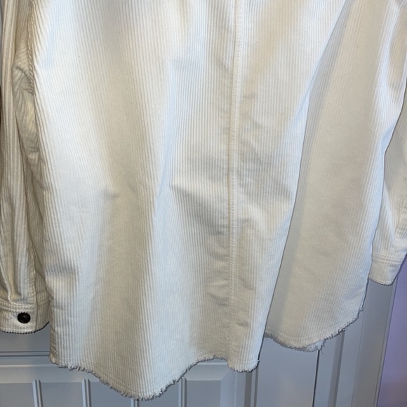 Oversized Shirt Jacket - Picture 4 of 4